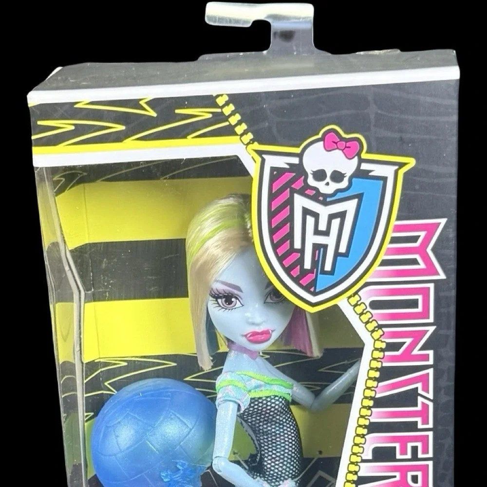 Mattel Monster High Abbey Bominable Skultimate Roller Maze 2012 New NRFB